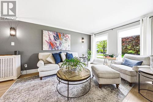 5 Valleygreen Crescent S, Caledon, ON - Indoor Photo Showing Living Room