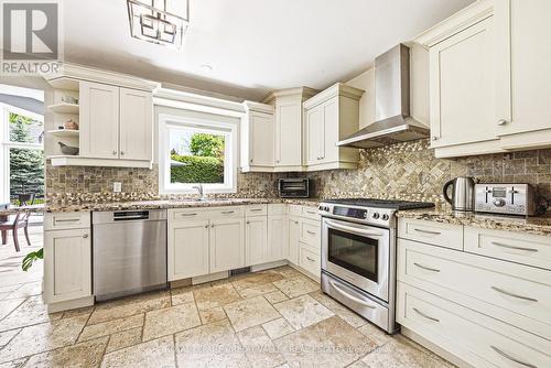 5 Valleygreen Crescent S, Caledon, ON - Indoor Photo Showing Kitchen With Upgraded Kitchen