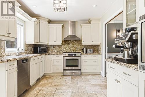 5 Valleygreen Crescent S, Caledon, ON - Indoor Photo Showing Kitchen With Upgraded Kitchen