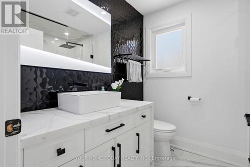 27 Chantelay Crescent, Halton Hills, ON - Indoor Photo Showing Bathroom