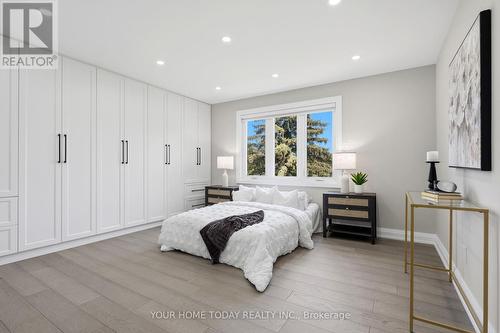 27 Chantelay Crescent, Halton Hills, ON - Indoor Photo Showing Bedroom