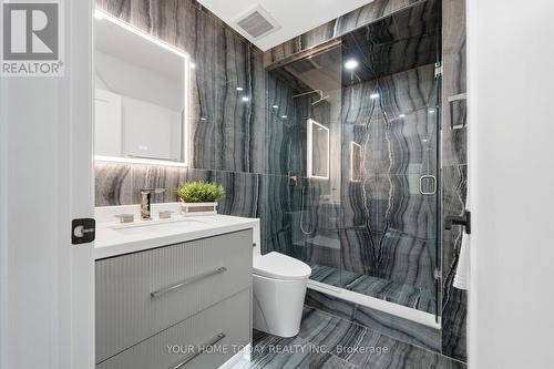 27 Chantelay Crescent, Halton Hills, ON - Indoor Photo Showing Bathroom
