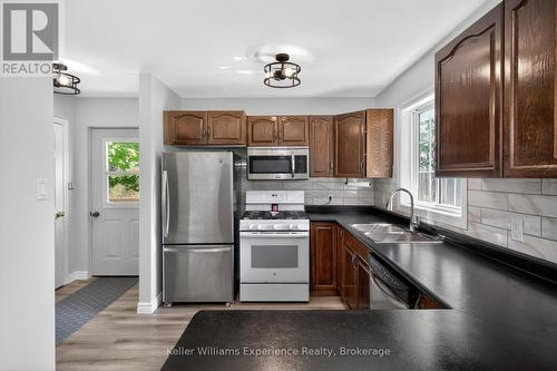 2555 Hodgins Road, Severn, ON - Indoor Photo Showing Kitchen With Double Sink