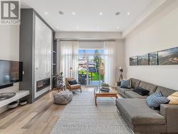 221 VIRGINIA AVENUE Toronto, ON M4C 2T6