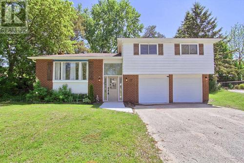 17 LARKDALE CRESCENT  Essa, ON L0M 1B0