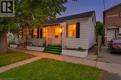 12 MARLBOROUGH Street Brantford, ON N3T 2R8