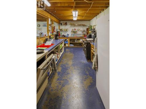 8985 Crescent Spur Road, Mcbride, BC - Indoor
