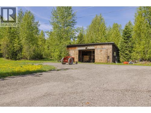8985 Crescent Spur Road, Mcbride, BC - Outdoor