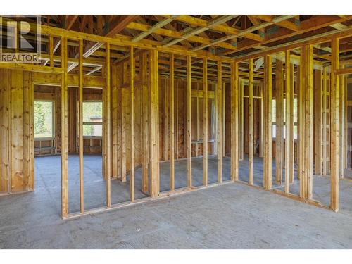 8985 Crescent Spur Road, Mcbride, BC - Indoor