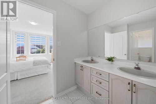 5811 Cornell Crescent, Mississauga, ON - Indoor Photo Showing Bathroom