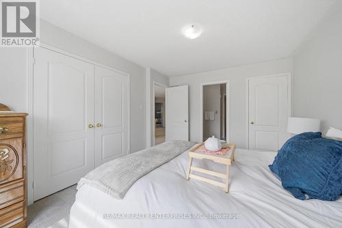 5811 Cornell Crescent, Mississauga, ON - Indoor Photo Showing Bedroom