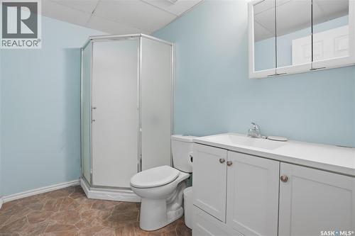 3714 Sandringham Road E, Regina, SK - Indoor Photo Showing Bathroom