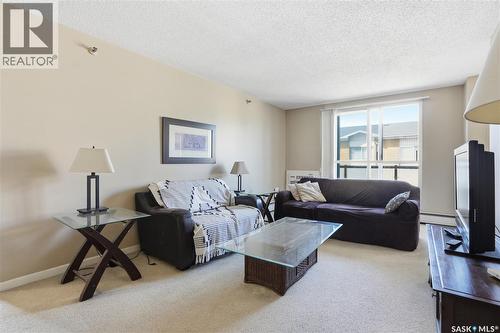 93 3 Columbia Drive, Saskatoon, SK - Indoor Photo Showing Living Room