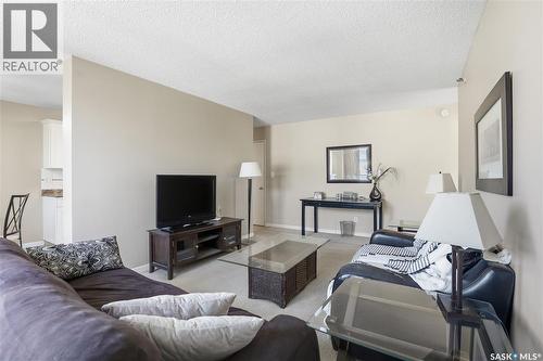 93 3 Columbia Drive, Saskatoon, SK - Indoor Photo Showing Living Room