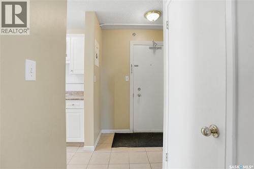 93 3 Columbia Drive, Saskatoon, SK - Indoor