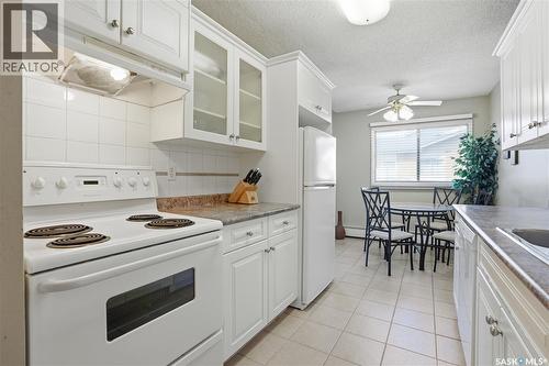 93 3 Columbia Drive, Saskatoon, SK - Indoor Photo Showing Kitchen