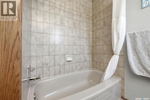 3731 Selinger Crescent, Regina, SK - Indoor Photo Showing Bathroom