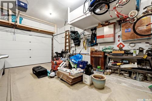 3731 Selinger Crescent, Regina, SK - Indoor Photo Showing Garage