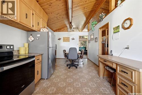 45 Miller Crescent E, Lumsden, SK - Indoor Photo Showing Kitchen