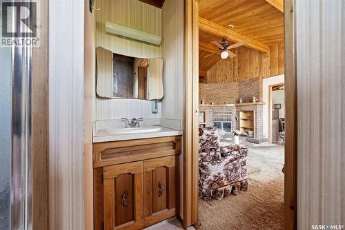 45 Miller Crescent E, Lumsden, SK - Indoor Photo Showing Bathroom