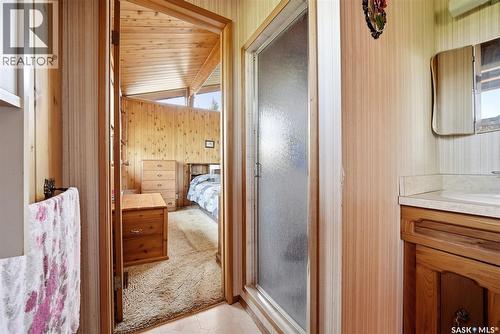 45 Miller Crescent E, Lumsden, SK - Indoor Photo Showing Bathroom