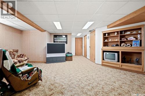 45 Miller Crescent E, Lumsden, SK - Indoor