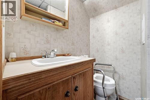45 Miller Crescent E, Lumsden, SK - Indoor Photo Showing Bathroom