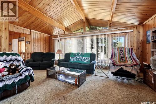 45 Miller Crescent E, Lumsden, SK - Indoor