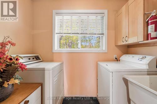 16 Fire Route 122, Trent Lakes, ON - Indoor Photo Showing Laundry Room
