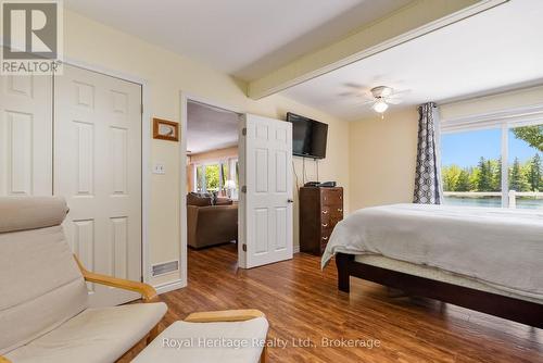 16 Fire Route 122, Trent Lakes, ON - Indoor Photo Showing Bedroom