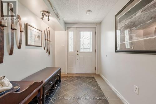 16 Fire Route 122, Trent Lakes, ON - Indoor Photo Showing Other Room