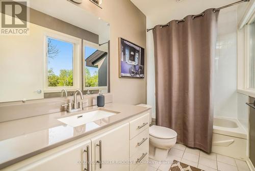 3 Mission Inn Grove, Ottawa, ON - Indoor Photo Showing Bathroom