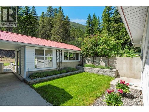5641 50 Street Nw, Salmon Arm, BC - Outdoor