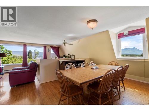 5641 50 Street Nw, Salmon Arm, BC - Indoor
