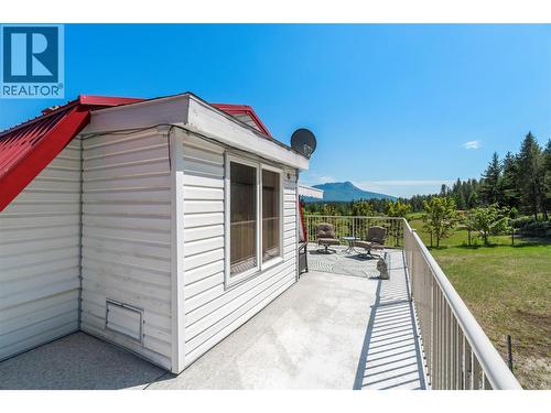 5641 50 Street Nw, Salmon Arm, BC - Outdoor With Exterior