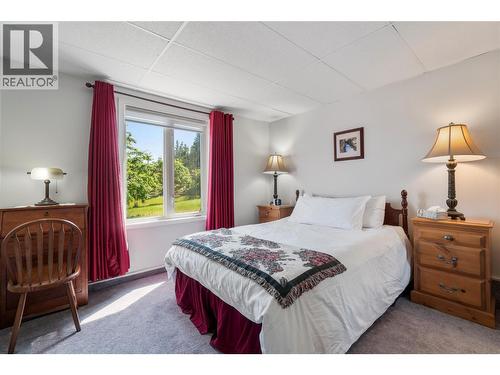 5641 50 Street Nw, Salmon Arm, BC - Indoor Photo Showing Bedroom