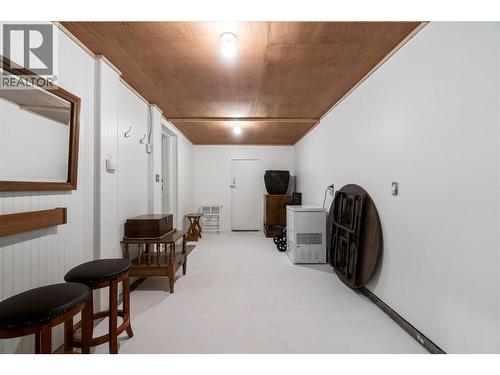 5641 50 Street Nw, Salmon Arm, BC - Indoor Photo Showing Other Room