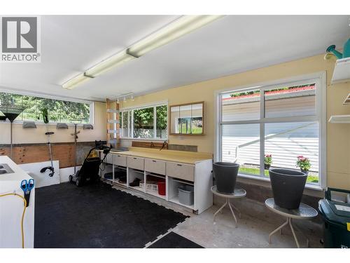 Potting Shed or Artist workshop space - 5641 50 Street Nw, Salmon Arm, BC - Indoor