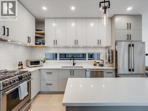 514 Robson Street Unit# B, Nelson, BC - Indoor Photo Showing Kitchen With Double Sink With Upgraded Kitchen