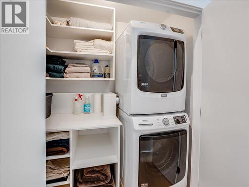 514 Robson Street Unit# B, Nelson, BC - Indoor Photo Showing Laundry Room
