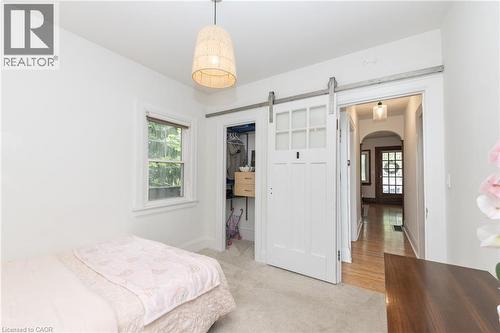 7 Pinehill Road, St. Catharines, ON - Indoor Photo Showing Bedroom