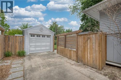 7 Pinehill Road, St. Catharines, ON - Outdoor