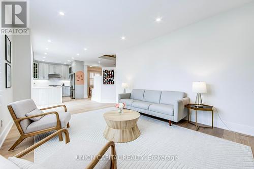 69 Southbrook Crescent, Markham, ON - Indoor Photo Showing Living Room
