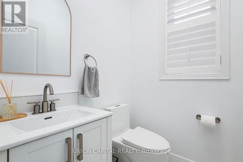 69 Southbrook Crescent, Markham, ON - Indoor Photo Showing Bathroom