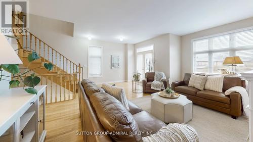 36 Helen Street, Vaughan, ON - Indoor Photo Showing Living Room