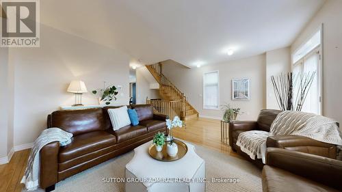 36 Helen Street, Vaughan, ON - Indoor Photo Showing Living Room
