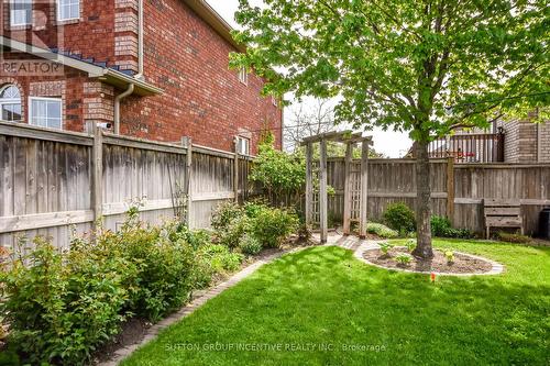 2 Hewitt Place, Barrie, ON - Outdoor