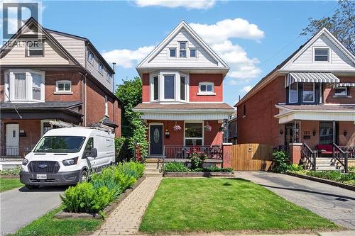 125 BALSAM Avenue S  Hamilton, ON L8M 3B4
