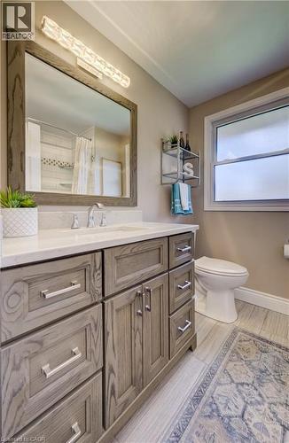 10 Meadow Woods Crescent, Kitchener, ON - Indoor Photo Showing Bathroom