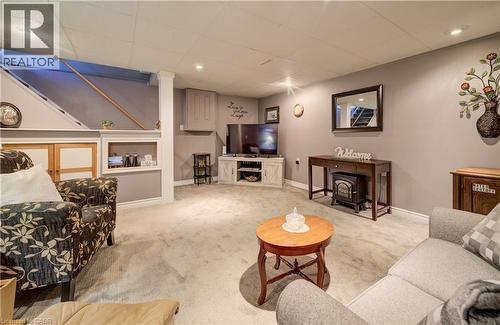 10 Meadow Woods Crescent, Kitchener, ON - Indoor Photo Showing Living Room